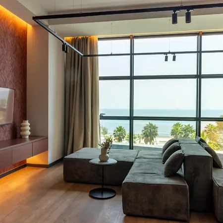 One-bedroom With Sea View No 6 *